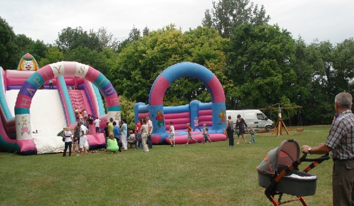 8_1341316995 / XVII. Obecné oslavy - 22. a 23. júna 2012 XVII. Obecné oslavy - 22. a 23. júna 2012