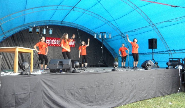 8_1341317349 / XVII. Obecné oslavy - 22. a 23. júna 2012 XVII. Obecné oslavy - 22. a 23. júna 2012