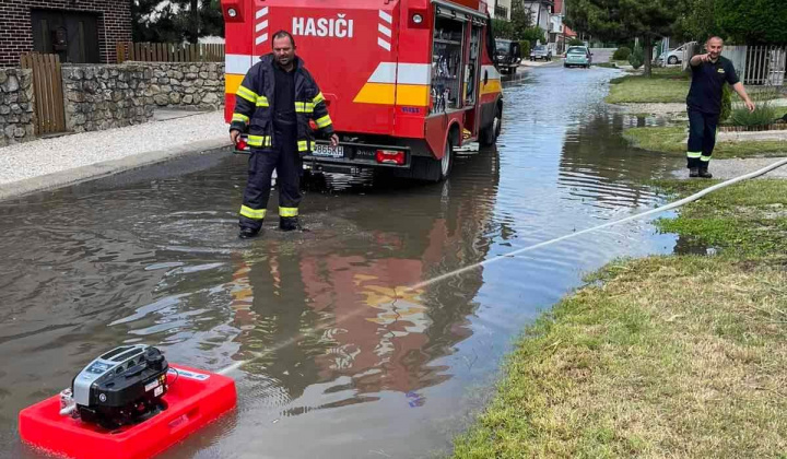 Technická pomoc DHZ v uliciach: 29.augusta a Športová 04.06.2022